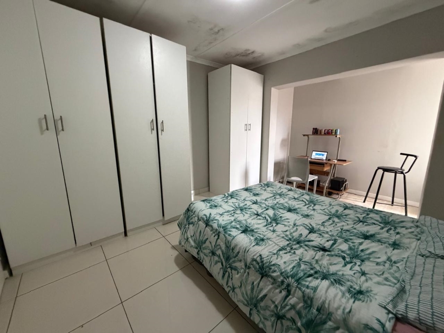 5 Bedroom Property for Sale in Lotus River Western Cape